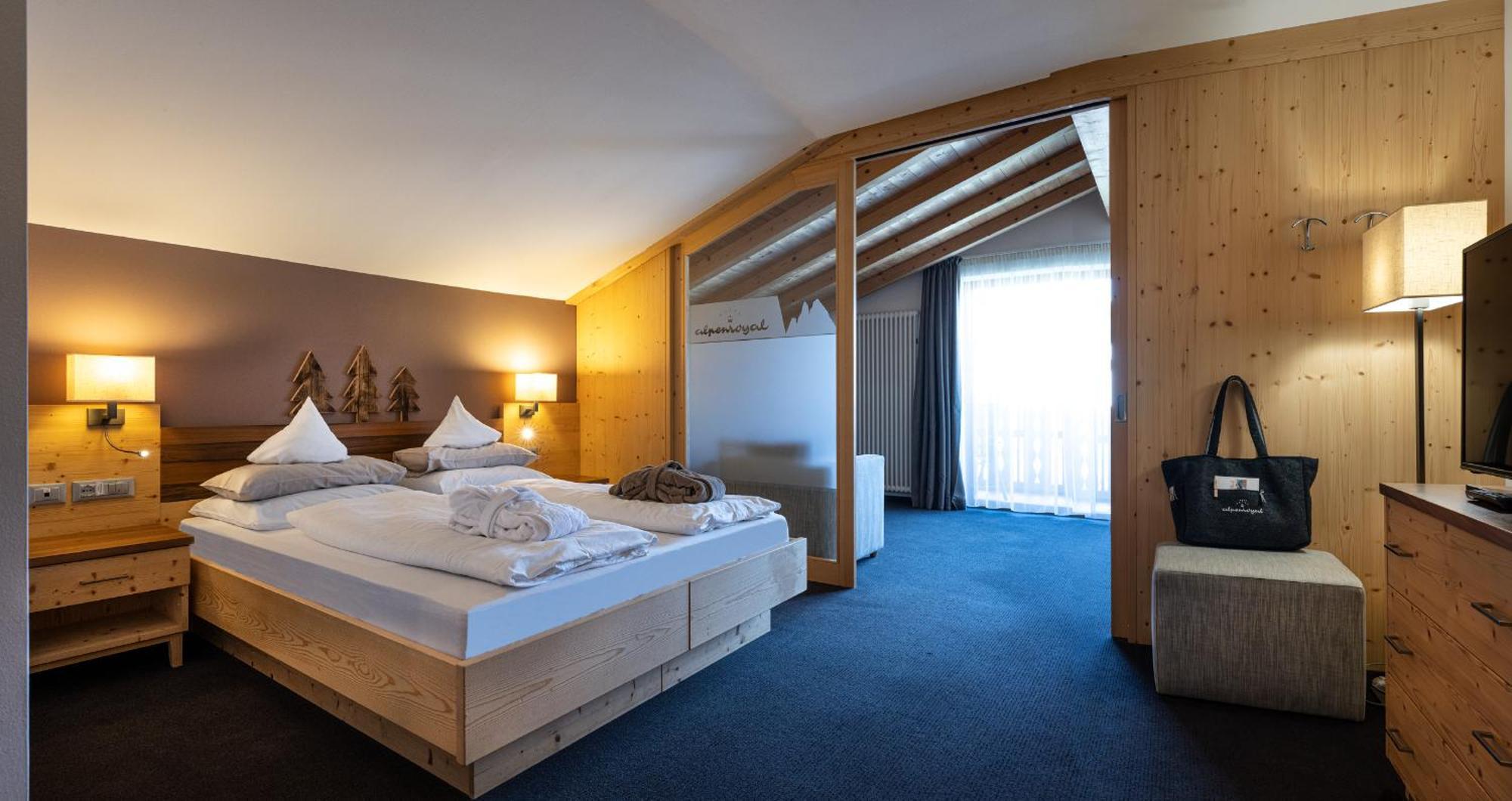 Hotel Alpenroyal Castelrotto Bagian luar foto