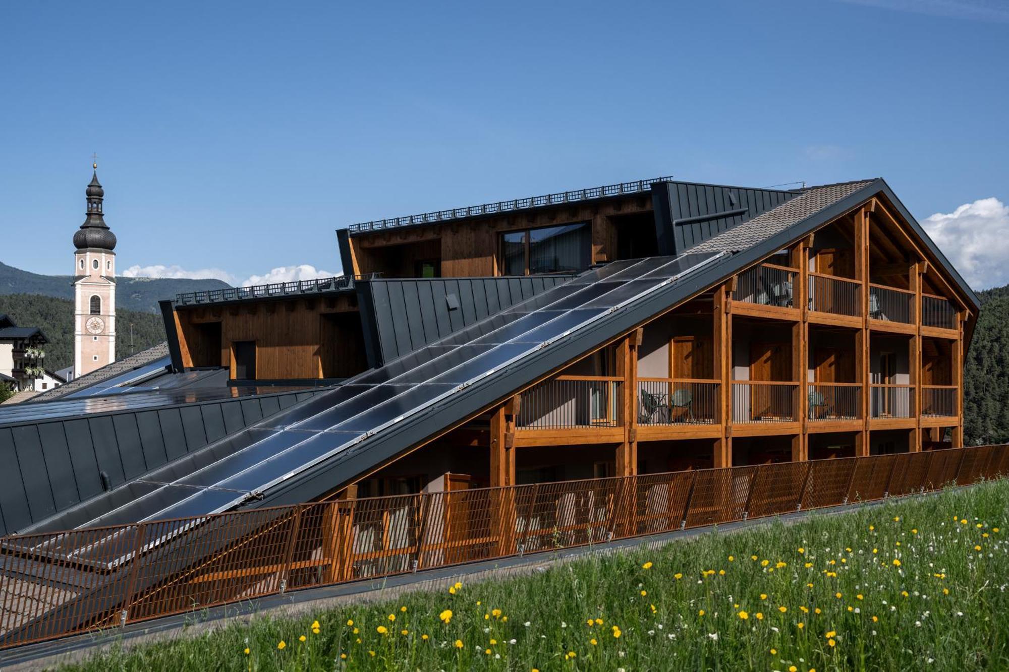 Hotel Alpenroyal Castelrotto Bagian luar foto