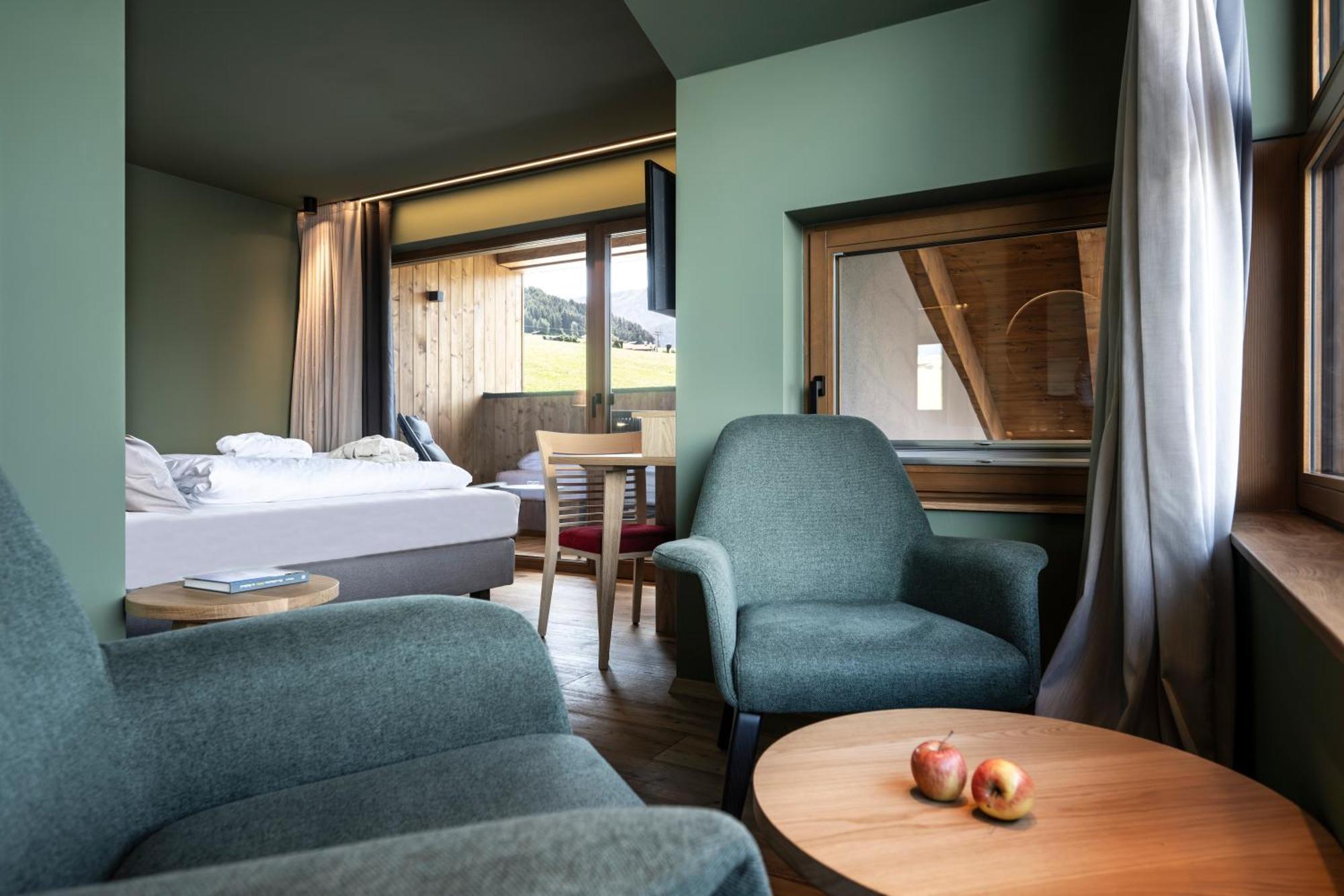 Hotel Alpenroyal Castelrotto Bagian luar foto